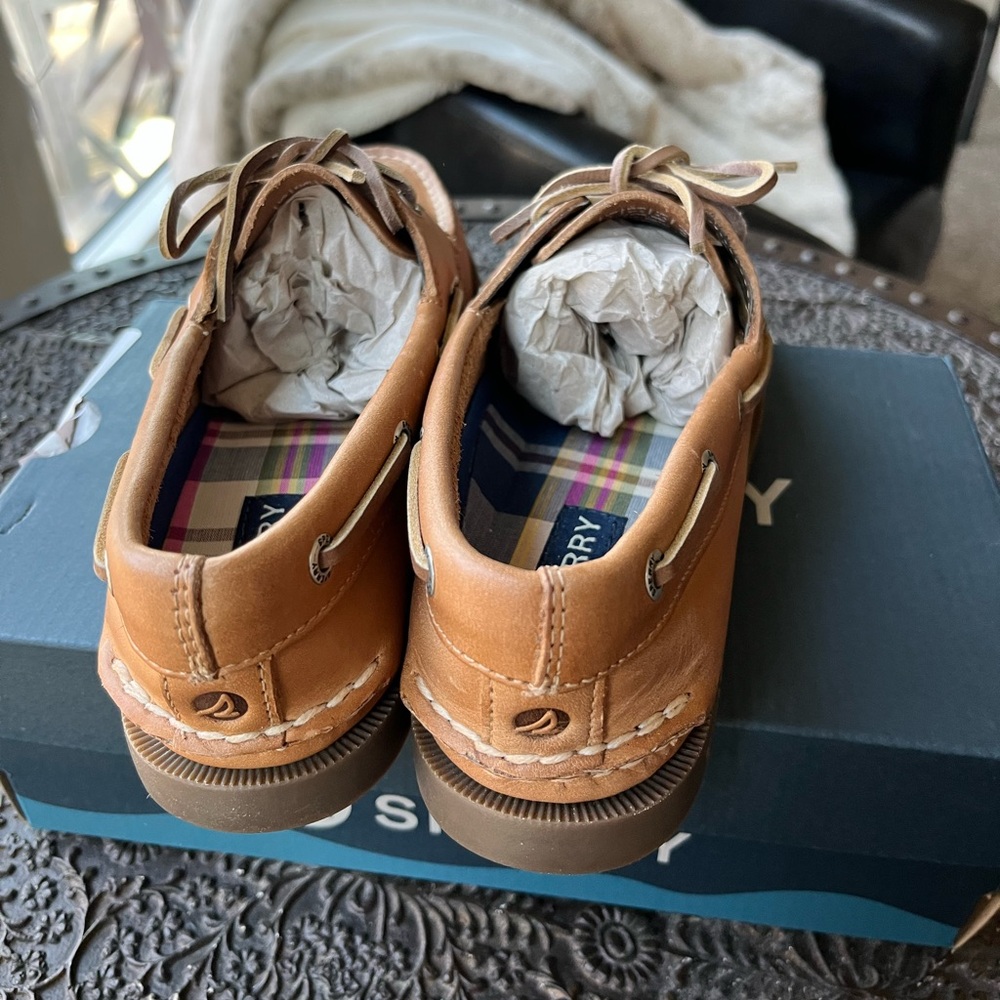 Sperry Tan Leather Boat Shoe Flats - Picture 9 of 10